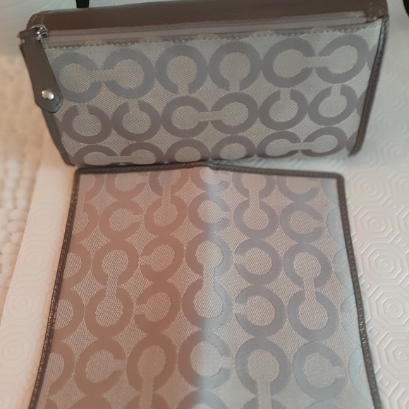 Coach  wallet - Picture 10 of 10